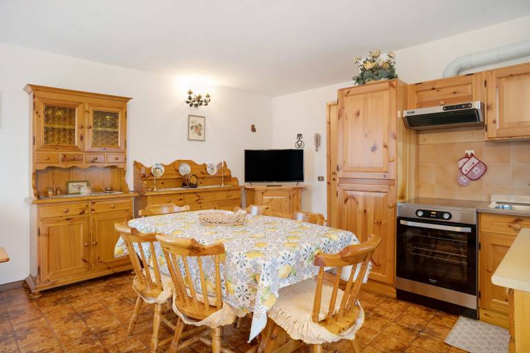 Apartment 'Appartamento Eva' with Mountain View, Balcony and Wi-Fi — photo 2