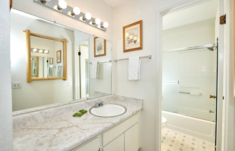 Condo with private pool — photo 2