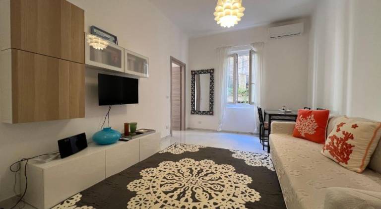 Rental apartment with 2 rooms for 4 persons — photo 2