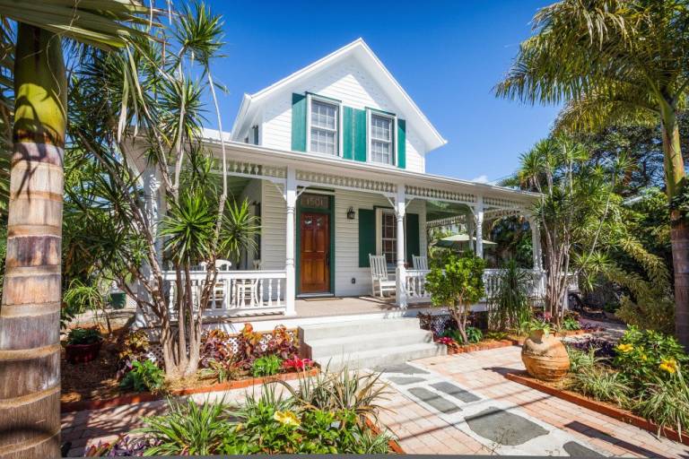 Children-friendly vacation home with BBQ, terrace & private pool | Garden view | Pets are welcome in Key West, FL