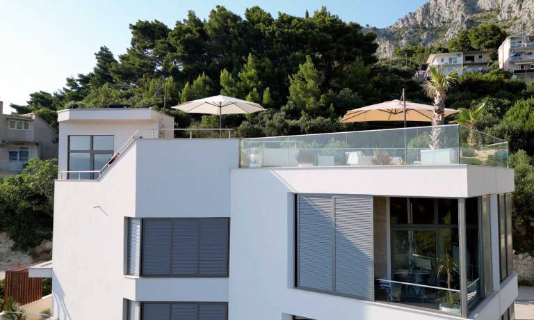 Children-friendly charming holiday apartment with terrace, barbeque & pool | Mountain view | Close to the beach | Pet-friendly — photo 2
