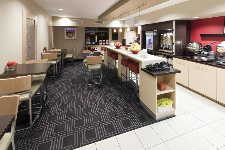 TownePlace Suites by Marriott College Station — photo 4