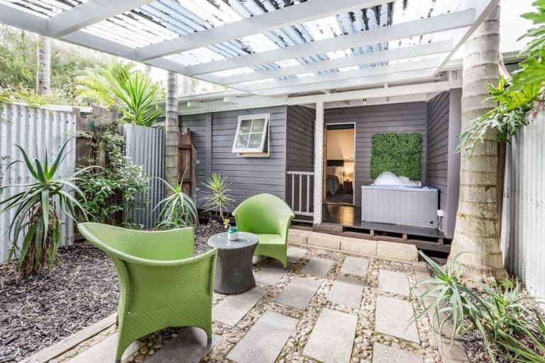 Lodge  Quindalup
