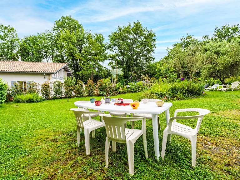 Fully equipped beautiful house with barbeque, terrace & garden | Mountain view | Dogs allowed — photo 2