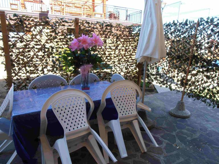 Apartment with garden | Sea view — photo 4