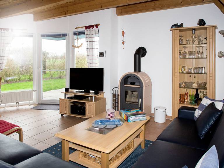 Vacation home with sauna, terrace & garden — photo 3