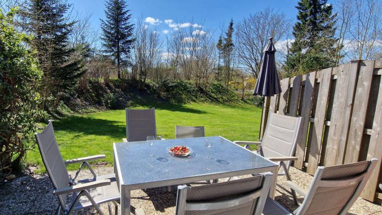 Vacation home with patio — photo 5