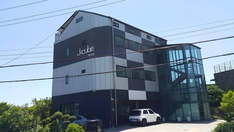 J cube home stay n pension