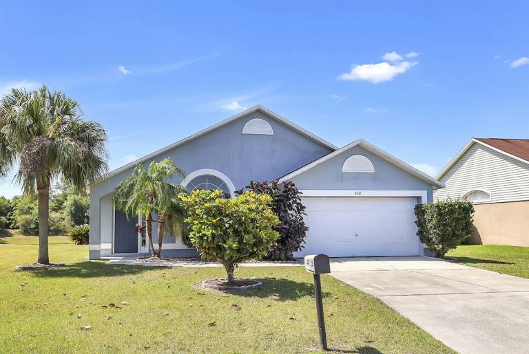 House with pool, grill & yard in Osceola, FL