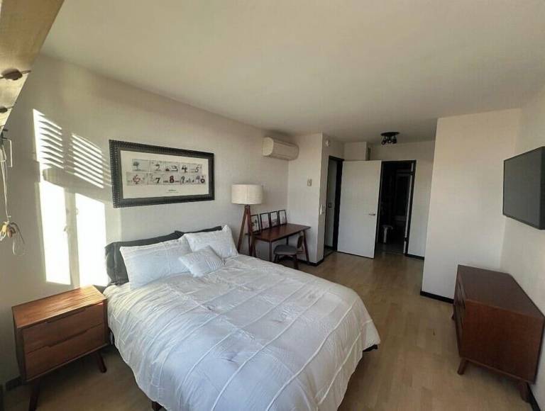 Condo Hollywood