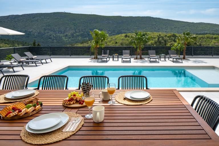 Villa with terrace, grill & private pool | Mountain view — photo 4
