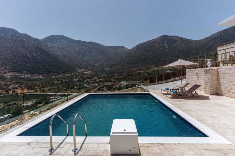 Fully equipped villa with private pool & BBQ | Pet-friendly — photo 2