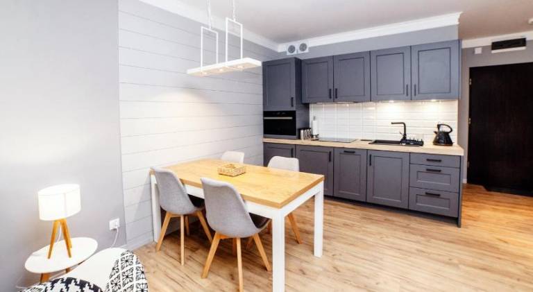 Beautiful holiday apartment with hot tub, yard & pool | Pets allowed — photo 2
