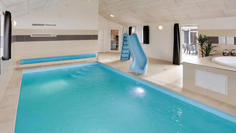 Family-friendly house with jacuzzi, garden & sauna | Pets allowed in Bogense