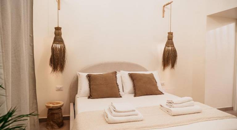 OAZA Design Apartments Jacuzzi Suite or Shower City Center Catania in Catania