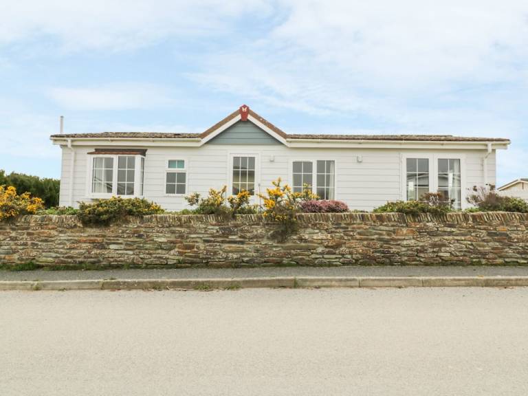 Cottage  Constantine Bay