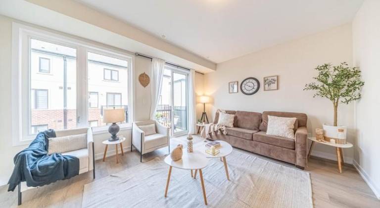 Lovely vacation home | Pets allowed in Oakville, ON