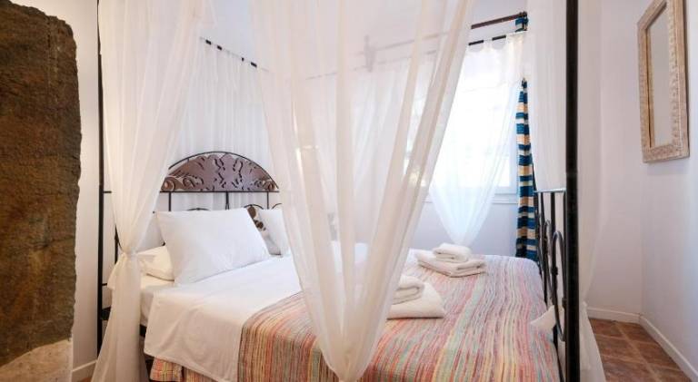 Golden Beach Studios & Suites — photo 2