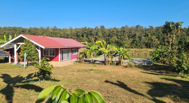 Vacation home with yard, terrace & grill | Water view | Perfect for remote work | Pets allowed — photo 3