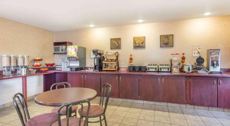 Gold Circle Inn — photo 5