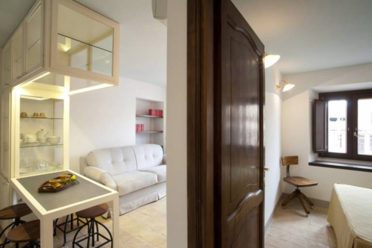 Rental apartment with patio | Near Trevi Fountain — photo 5