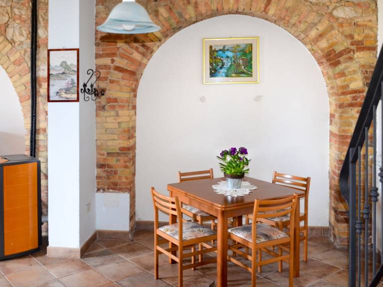 Child-friendly beautiful vacation home with garden & patio | Pets allowed — photo 2