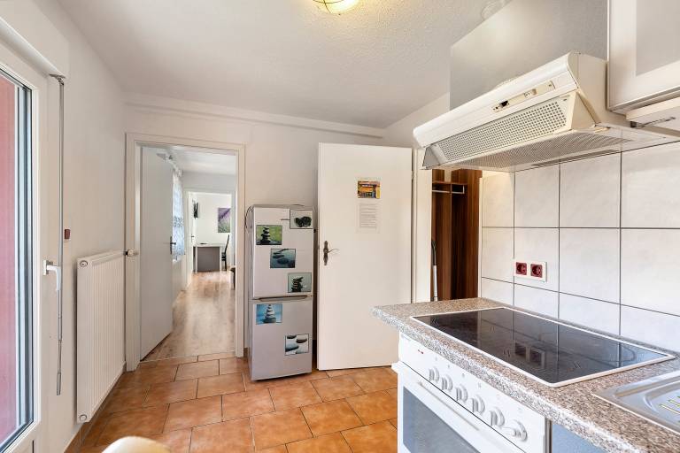 Holiday apartment with fast internet, heated pool & patio | River view | Good for workation | Pets are welcome — photo 4
