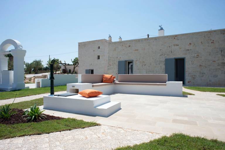 House with pool, BBQ & yard — photo 3