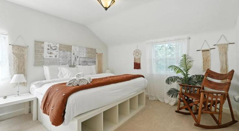 Holiday apartment with 2 rooms for 7 persons in Arlington, VA