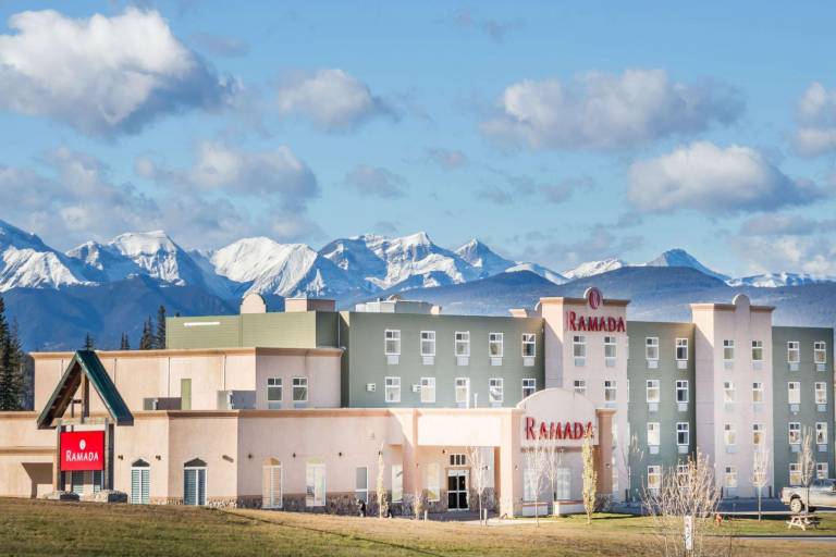 Ramada by Wyndham Hinton in Hinton, AB