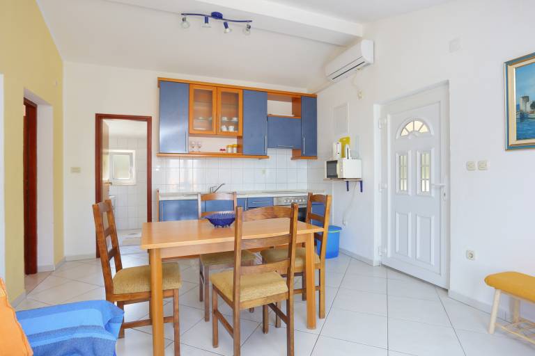 Two bedroom apartment with terrace and sea view Arbanija, Čiovo (A-4320-a) — photo 4