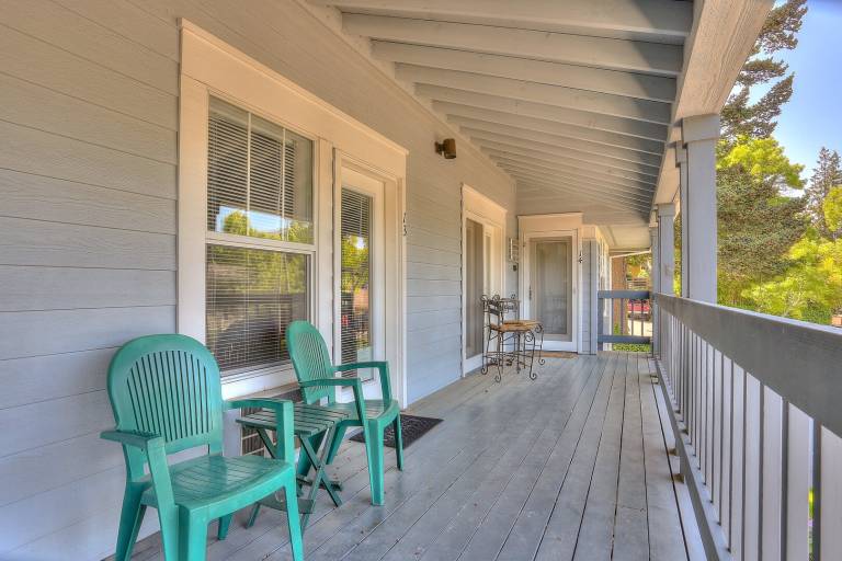 Family-friendly condo | Pets allowed — photo 2