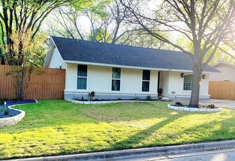 House  Bluff Springs Center
