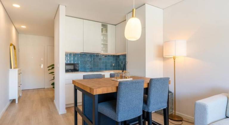 Rental apartment with 1 room for 2 persons in Porto