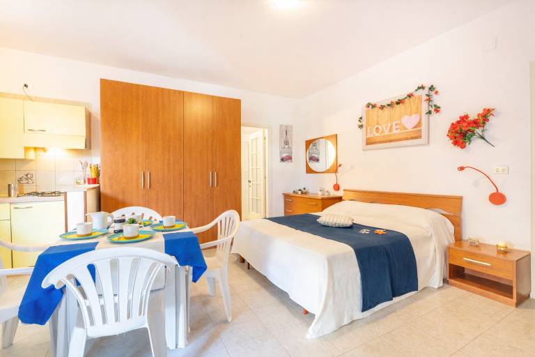Family-oriented holiday apartment with garden | Next to the beach | Dogs allowed — photo 4