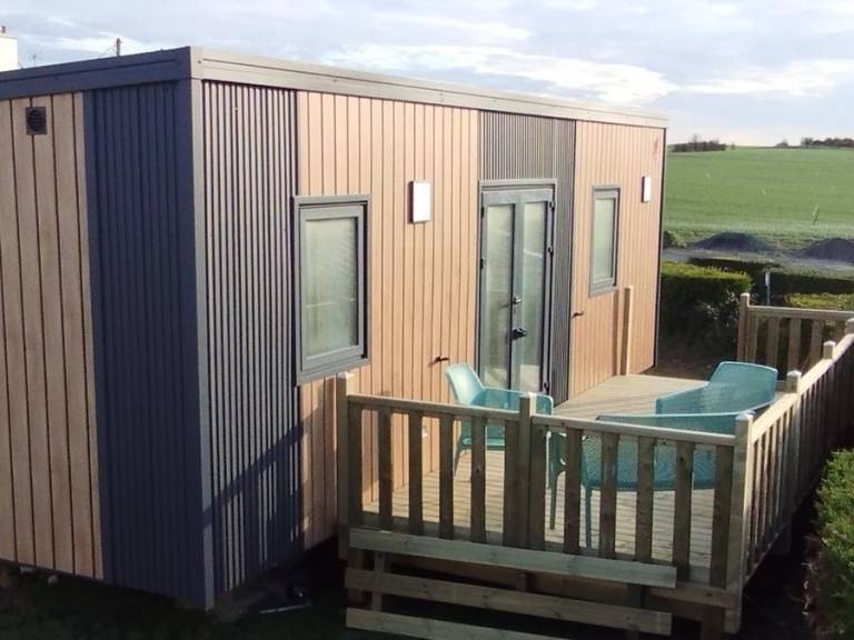 Mobile home with patio & heated pool | Sea view — photo 4