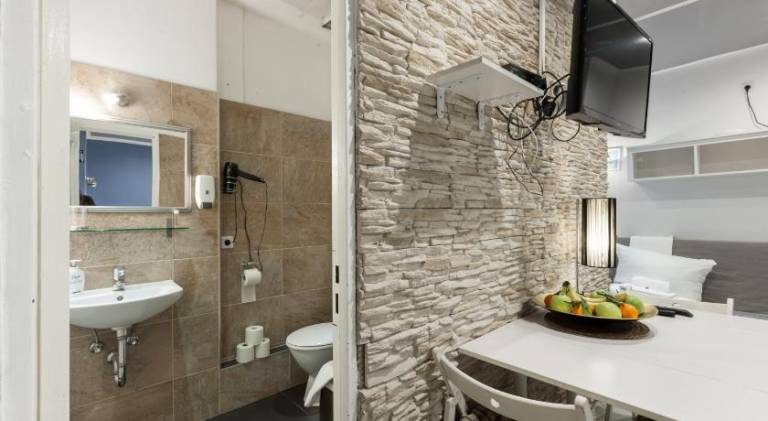 Hevals Grand Appartments — photo 3