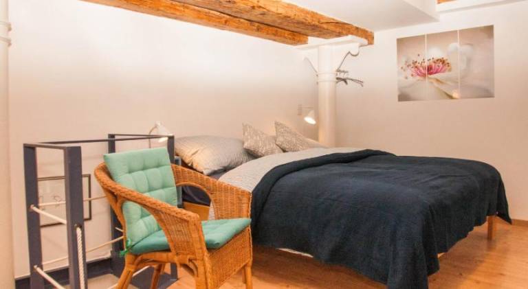 Charming holiday apartment with jacuzzi | Near Cobblers' Bridge | Pet-friendly in Ljubljana