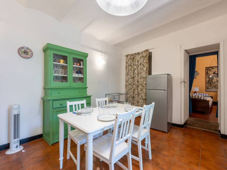 Fully equipped rental apartment with yard & patio | Close to the beach | Pets are welcome — photo 5