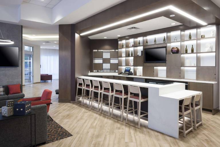 Hampton Inn and Suites by Hilton Phoenix Downtown — photo 2