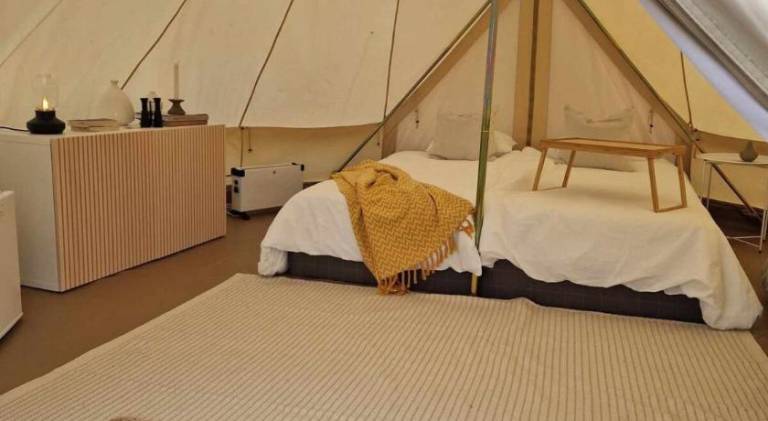 Tent with yard & terrace — photo 2