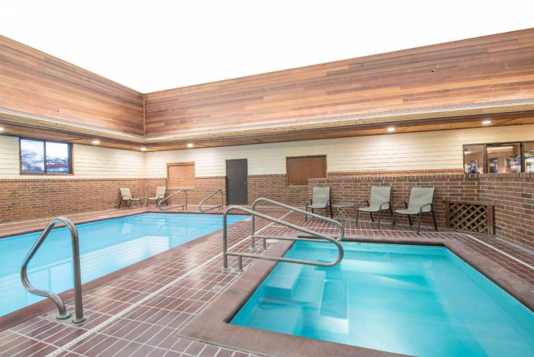 Baymont by Wyndham Spearfish — photo 2
