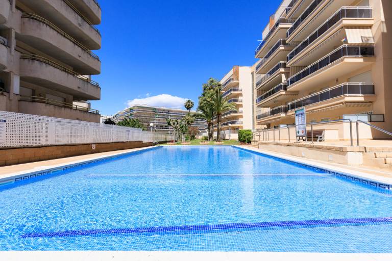 Apartment with pool, yard & patio — photo 3