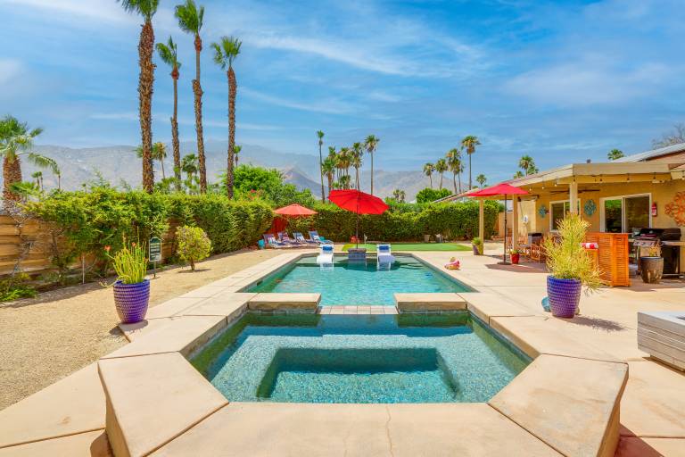 Private Pool & Putting Green Palm Springs Home