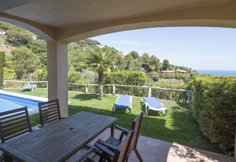 Fully equipped pleasant villa with grill, fast internet & private pool | Sea view | Dogs allowed — photo 3
