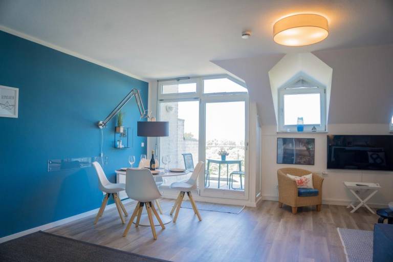Inselblume 78 - vacation home with beach chair in Burgtiefe — photo 2