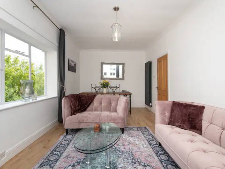 Fully equipped house with fast internet | Near Roman Baths | City view | Pets are welcome — photo 2