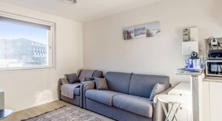 Rental apartment with 1 room for 3 persons in Touques