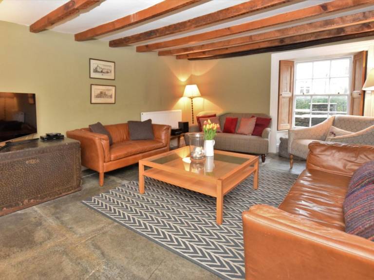 Cottage with garden & BBQ | Water view | Pet-friendly — photo 4