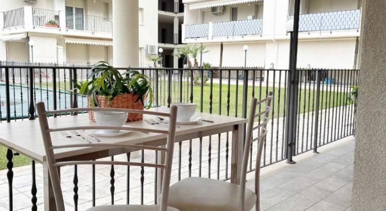 Apartment with pool in Tortoreto